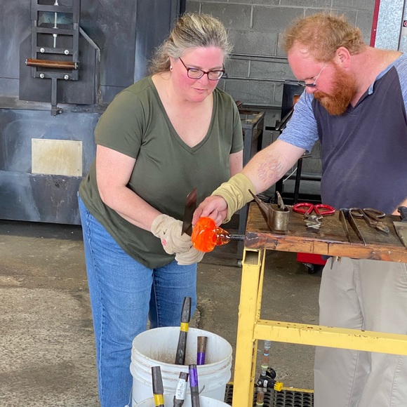 Meet your Posher, Kimberly - Picture 5 of 13